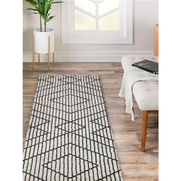 ECARPET Sloane Ivory Contemporary Rectangular Polyester Geometric Runner Rug - 2 x 7-ft