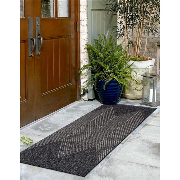ECARPET Raven Charcoal Modern Indoor/Outdoor Rectangular Polypropylene Geometric Runner Rug - 2 x 6-ft