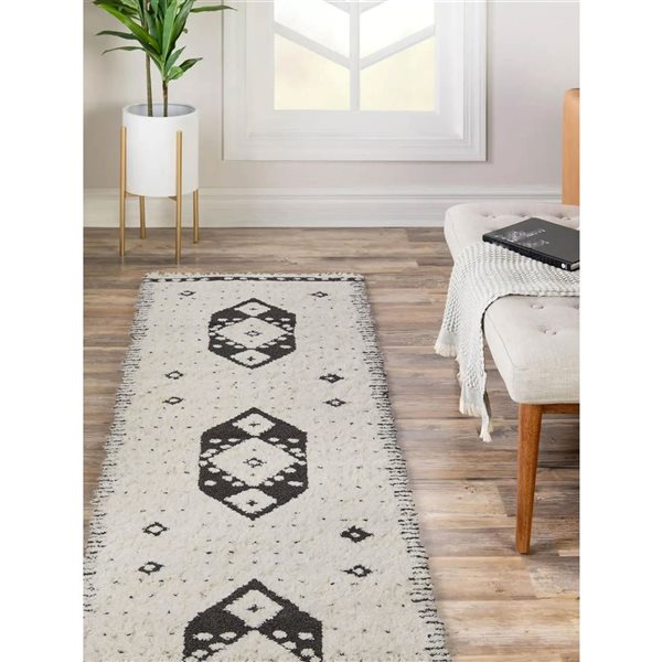 ECARPET Lyra Ivory Contemporary Rectangular Polyester Runner Rug - 2 x 7-ft