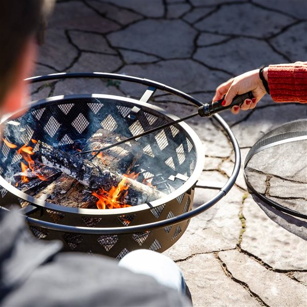 Sunnydaze Decor 30-in Steel Crossweave Fire Pit w/ Spark Screen - Black