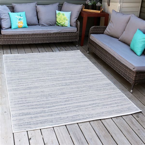 Sunnydaze Decor Artistic Storms 5 x 7-ft Outdoor Area Rug - Iced Silver