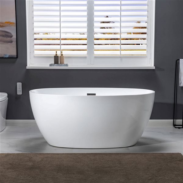 Woodbridge 55 x 32-in White Freestanding Soaking Acrylic Bathtub with Matte Black Overflow and Drain