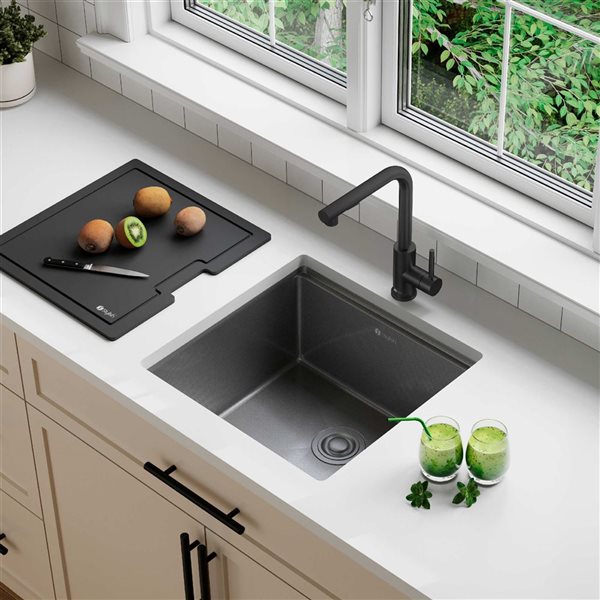 Stylish Undermount 27-in Workstation Single Bowl Stainless Steel
