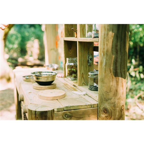 Plum Discovery Mud Pie Kitchen for Kids 3 Years+