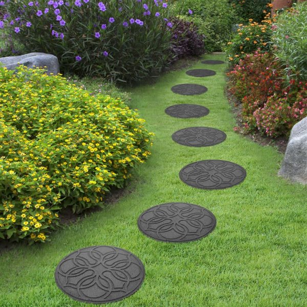 Tierra Verde 4-Pack 18 x 18-in Grey Round Decorative Rubber Stepping Stone