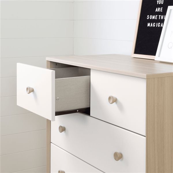 South Shore Yodi 33 x 41.75-in 5-Drawer Soft Elm and White Chest