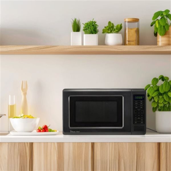 Magic Chef Countertop Microwave 0.9 -ft³ 900 W - Black