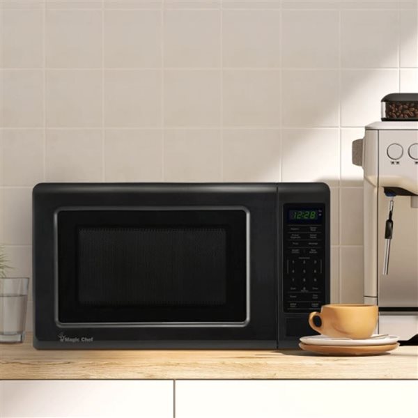 Magic Chef Countertop Microwave 0.9 -ft³ 900 W - Black