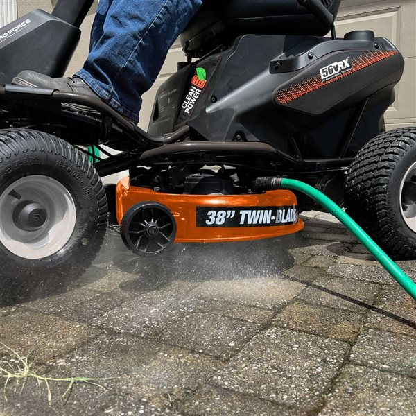 YARDFORCE Riding Lawn Mower Battery-Powered 38-in