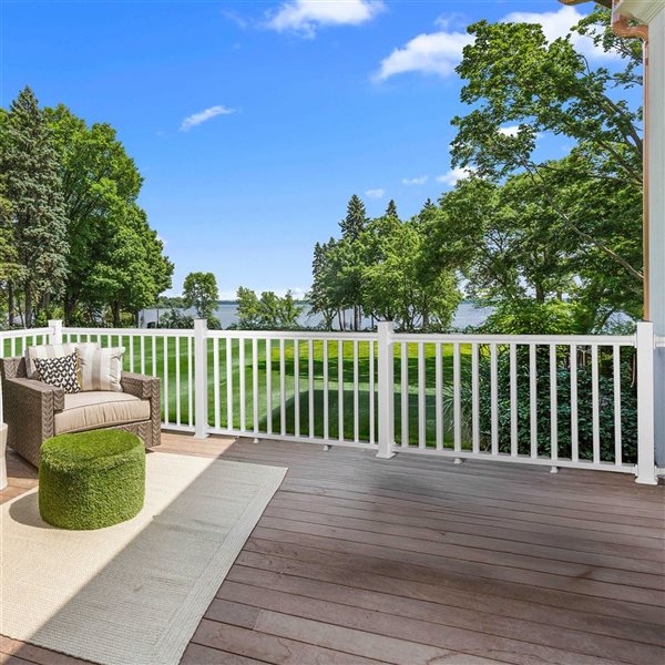 everhome Outdoor Railing Post 3.7-ft - White Vinyl