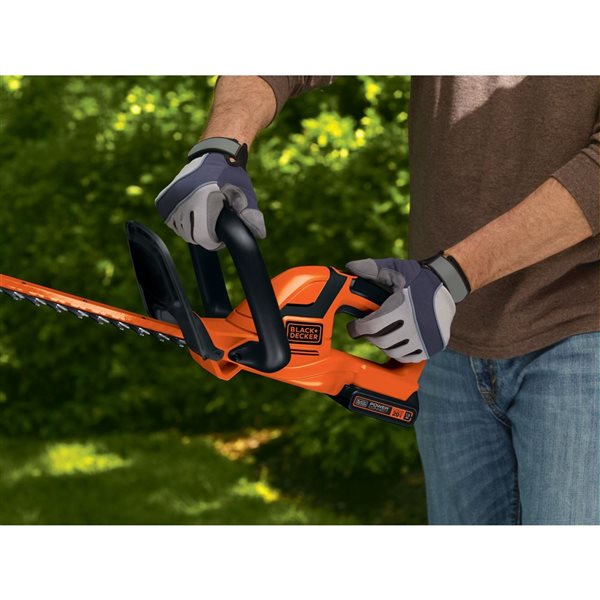 BLACK+DECKER Cordless Electric Hedge Trimmer 20 V - 22-in