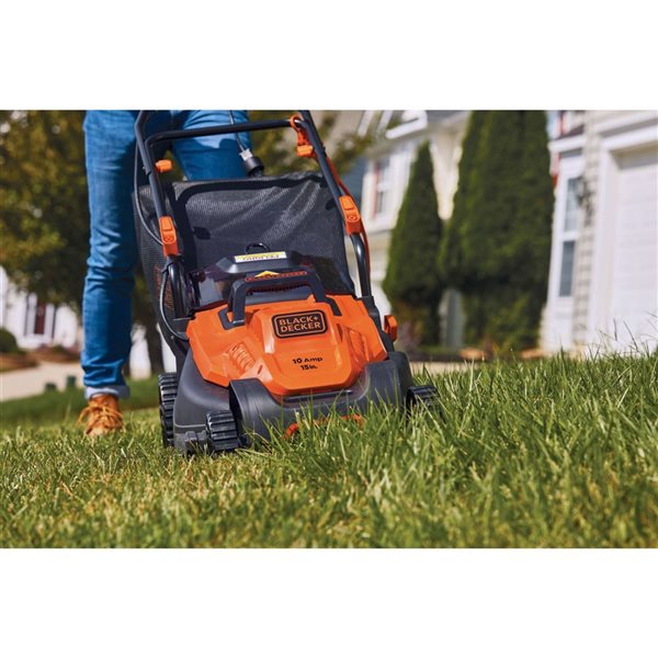 BLACK+DECKER Electric Corded Lawn Mower with Bike Handle 10 A - 15-in